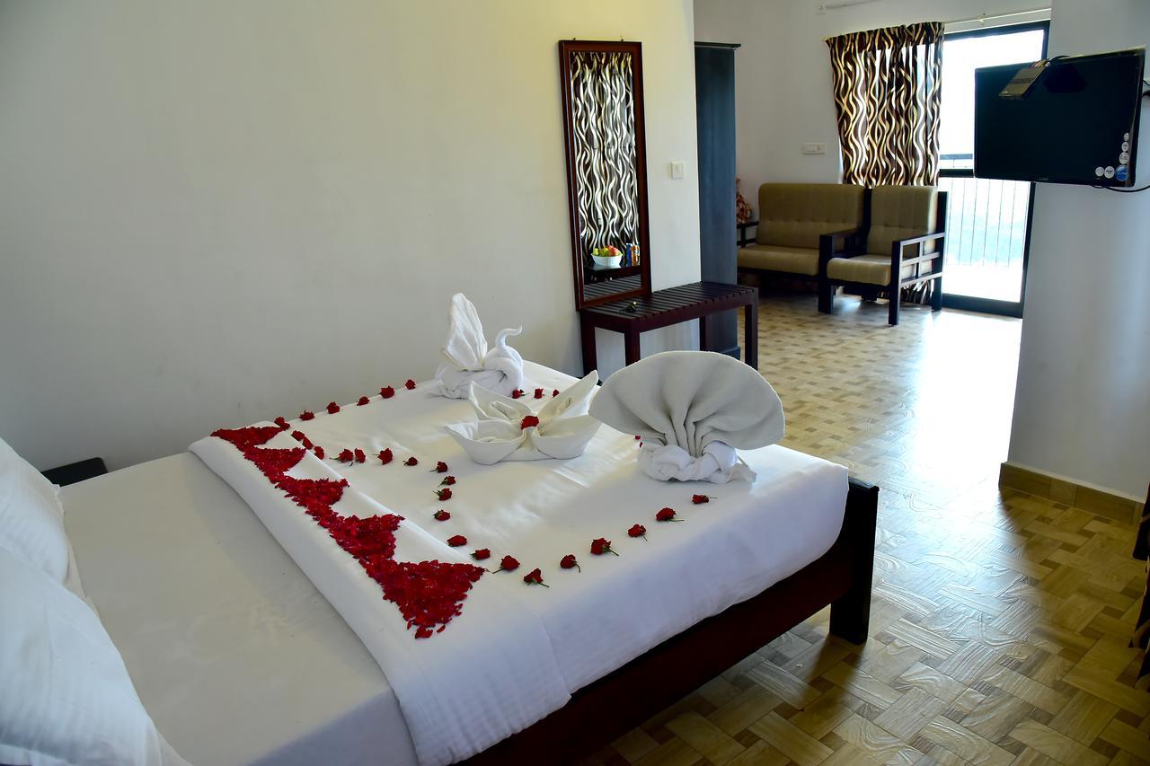 Natura Inn Munnar Exterior photo