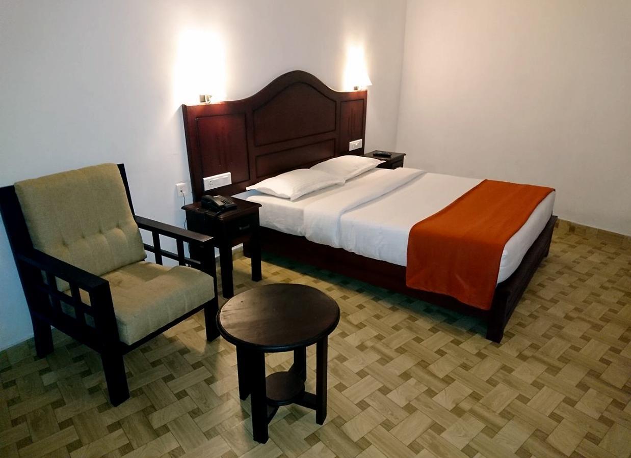 Natura Inn Munnar Exterior photo
