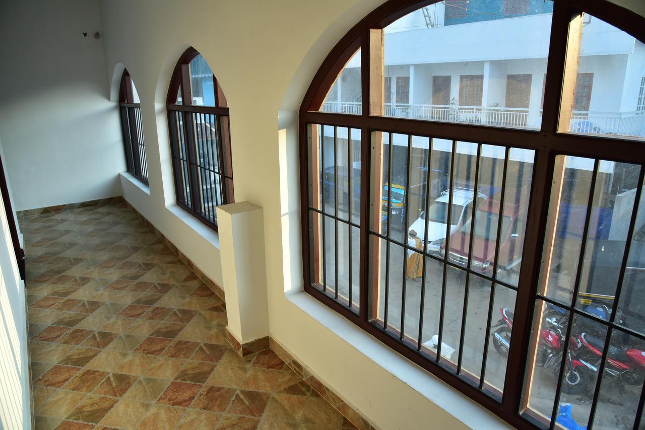 Natura Inn Munnar Exterior photo